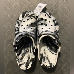 Marble crocs